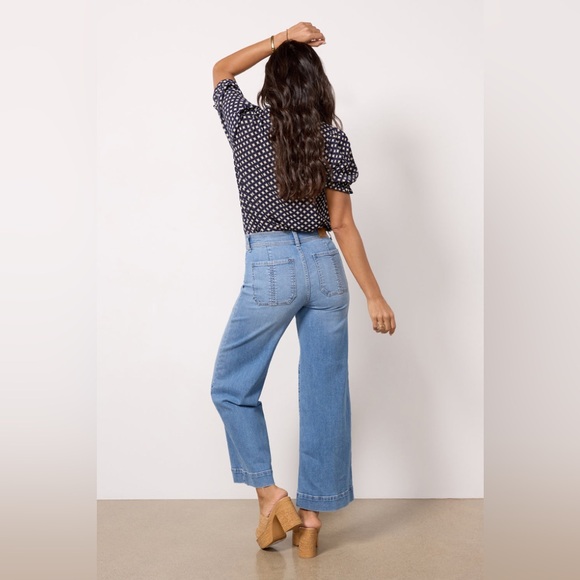 Evereve Ever wide leg jeans - Picture 3 of 8